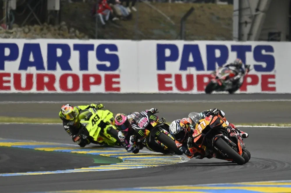 37 ACOSTA Pedro (spa), Red Bull KTM Factory Racing, KTM RC16, action during the 2025 MotoGP Michelin Grand Prix de France from May 8 to 10th 2026 at the Circuit Bugatti in Le Mans, France - Photo Studio Milagro / DPPI AFP7 10/05/2026 ONLY FOR USE IN SPAIN